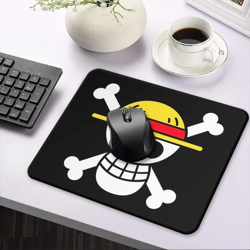 Alas Mouse Kartun One Piece Lu - Laptop Accessories Toy ulasan dan harga